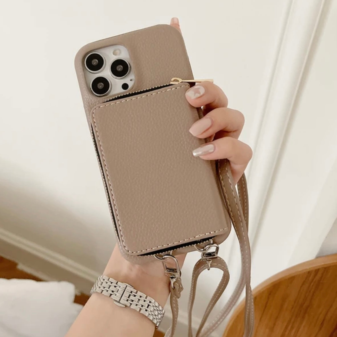 iPhone shoulder case | "Paula"